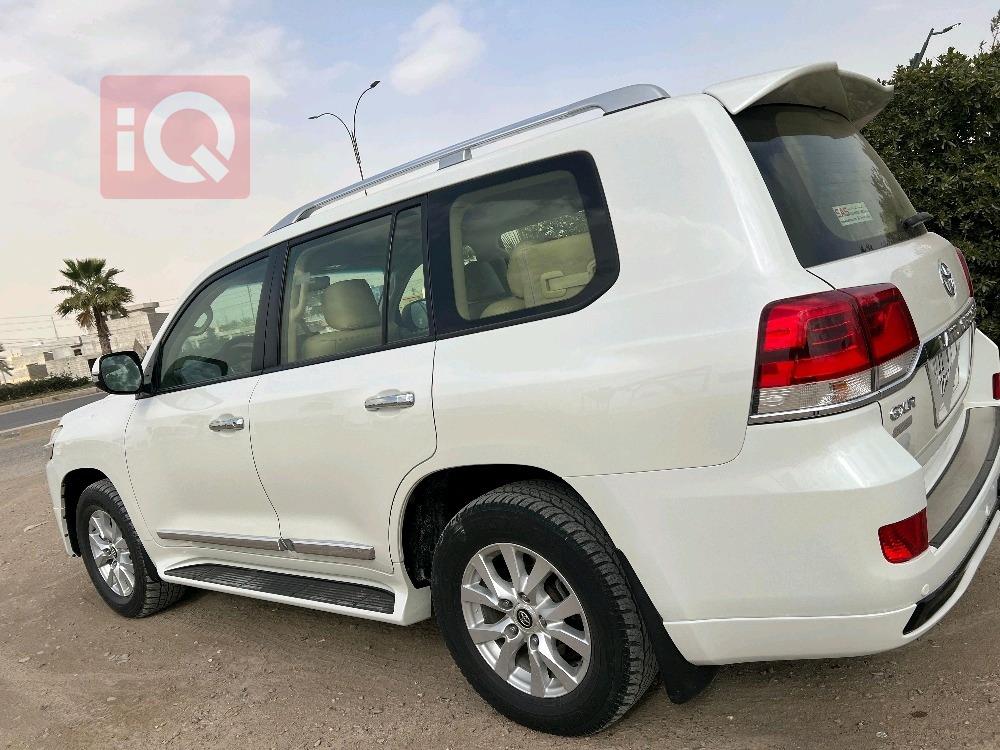 تويوتا لاندكروزر